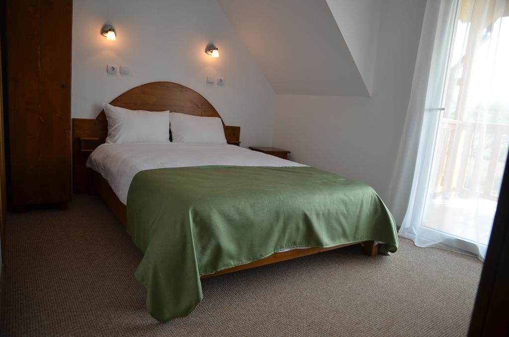 Pensiunea Poezii Alese Valea Drăganului Habitación foto